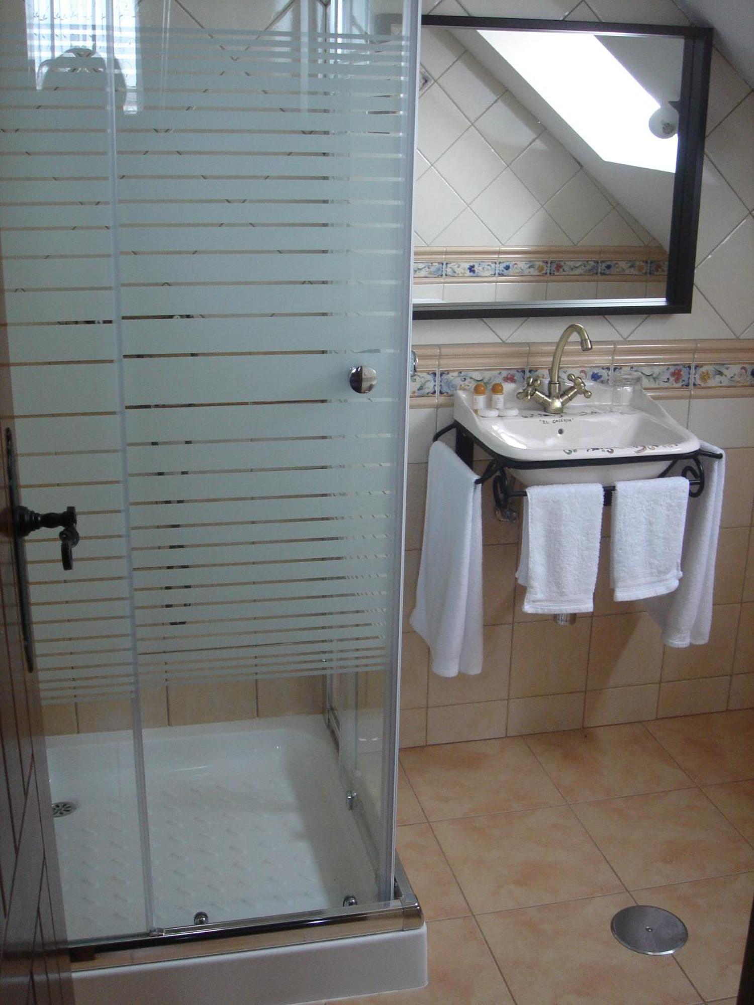 Hotel Rural El Caseron De Linarejos Екстер'єр фото