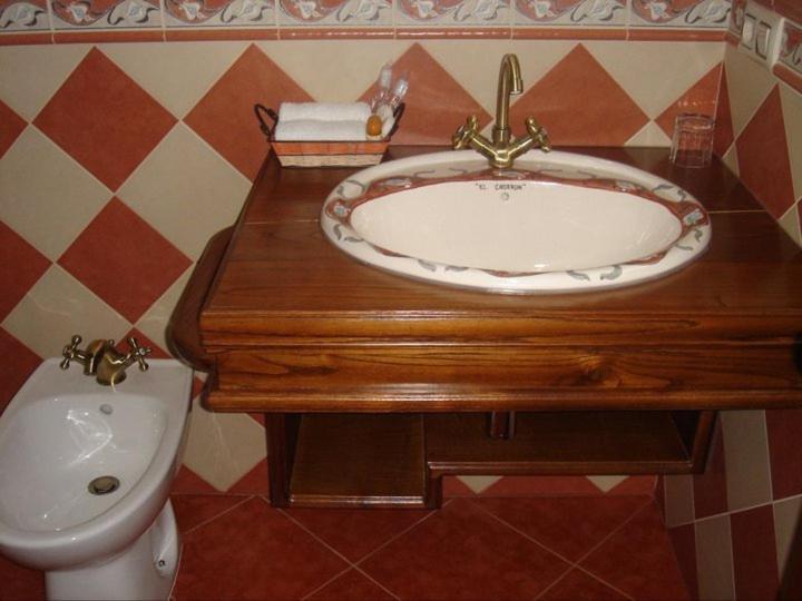 Hotel Rural El Caseron De Linarejos Екстер'єр фото