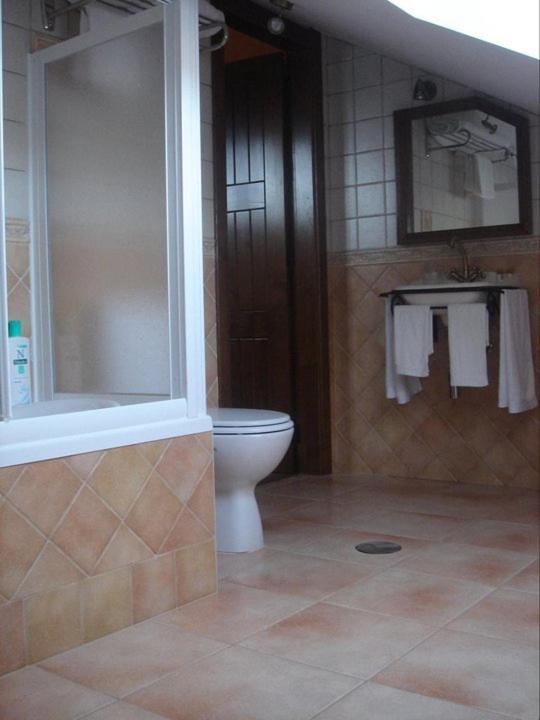 Hotel Rural El Caseron De Linarejos Екстер'єр фото