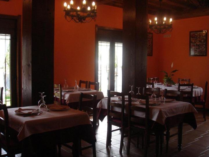 Hotel Rural El Caseron De Linarejos Екстер'єр фото